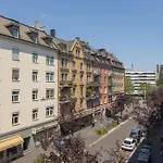 Delta - Bertastrasse - Self Check-in Zurich