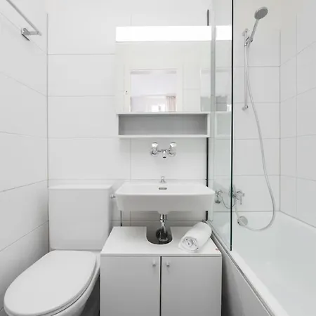 Urban Oasis With Queen Bed And View Be-44 Zurich