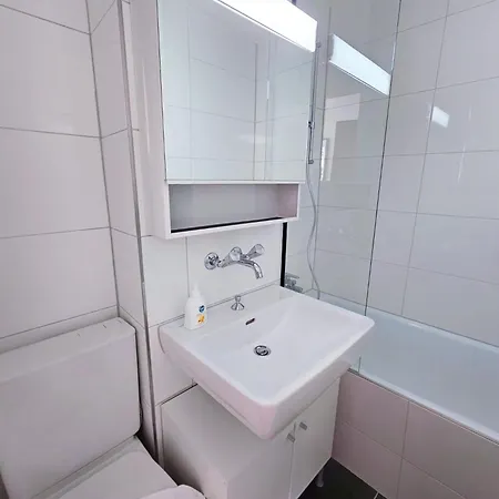 Appartement Delta - Bertastrasse - Self Check-in Zurich