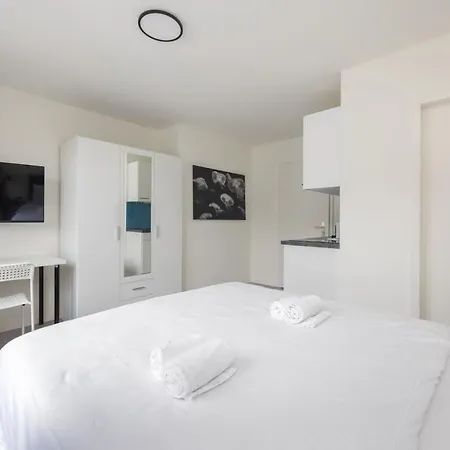Urban Oasis With Queen Bed And View Be-44 * زيورخ