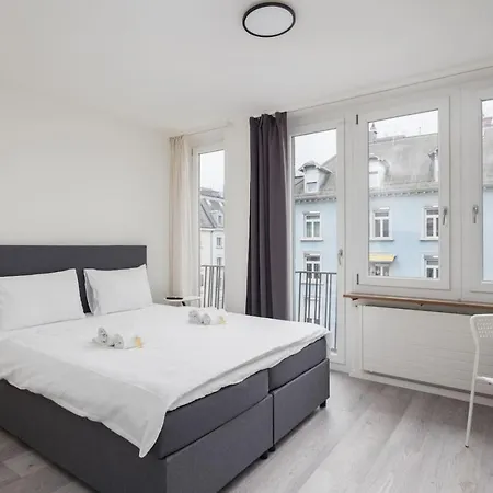 Urban Oasis With Queen Bed And View Be-44 شقة